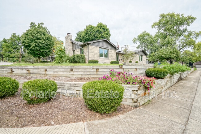 40 Bailey Ct in Zionsville, IN - Building Photo - Building Photo