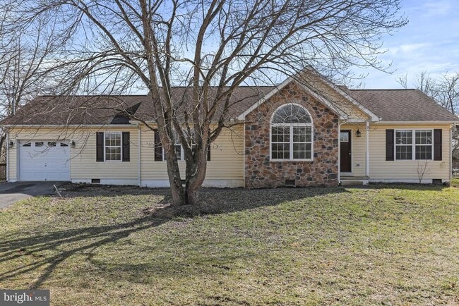property at 19 Tie Run Rd