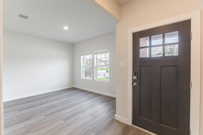 property at 1527 King Rnch Rd