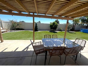 31529 Amsterdam Rd in Winchester, CA - Building Photo - Building Photo