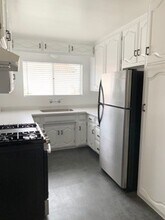 951-951 W 18th St in Los Angeles, CA - Building Photo - Building Photo