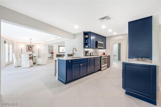 735 Parkview Ln in Naples, FL - Building Photo - Building Photo