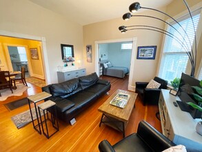 331 State St in Helena, MT - Foto de edificio - Building Photo