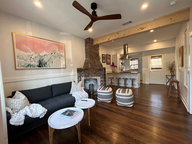 property at 534 E Charlton St