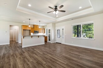1601 Gate Ln in Paradise, CA - Building Photo - Building Photo