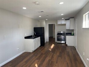 1304 Rodeo Center Blvd in Mesquite, TX - Building Photo - Building Photo