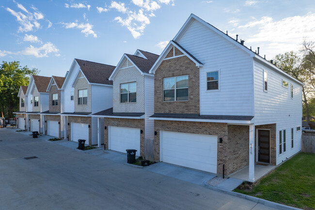 Donovan Homes in Houston, TX - Building Photo - Building Photo