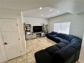 12406 NW 7th Ln in Miami, FL - Building Photo - Building Photo