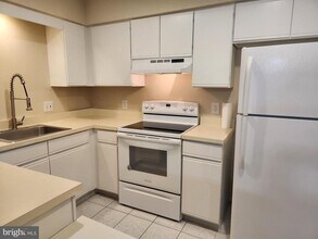 5 Summit Ct in Evesham, NJ - Building Photo - Building Photo