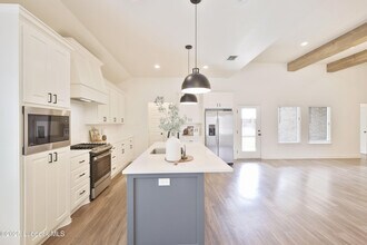 5005 Prentiss Ave in Lubbock, TX - Building Photo - Building Photo