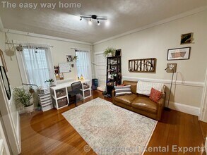 18 Homer St, Unit #2 in Brookline, MA - Building Photo - Building Photo