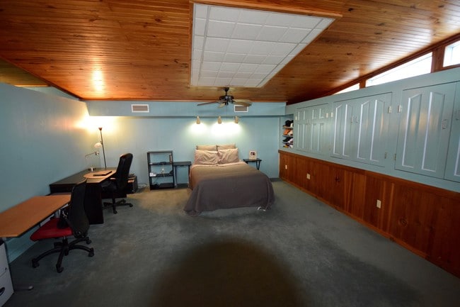 16216 Stewart Rd in Austin, TX - Foto de edificio - Building Photo