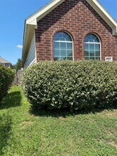 1930 Shady Oaks Ct in Missouri City, TX - Building Photo - Building Photo