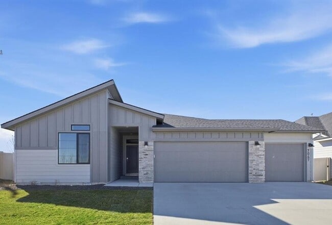 property at 7047 Spring Dr