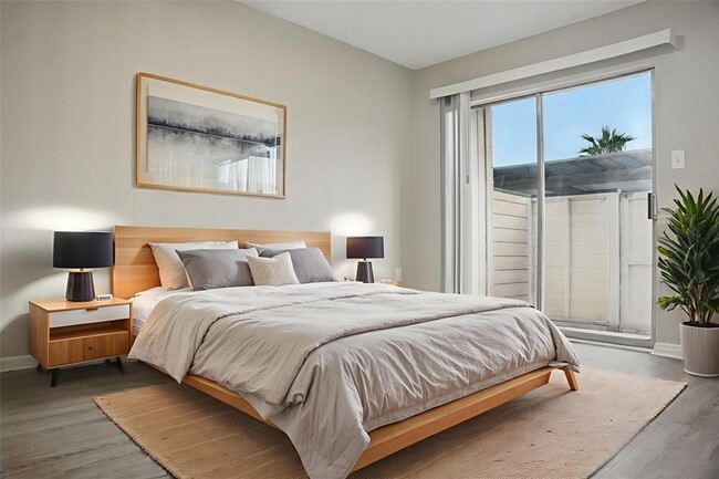 250 El Dorado Blvd, Unit 205 in Webster, TX - Foto de edificio - Building Photo