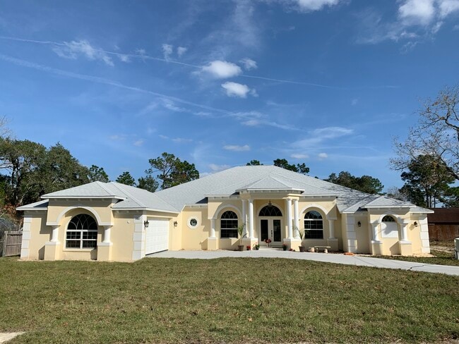 11062 Liberto Rd in Brooksville, FL - Foto de edificio - Building Photo