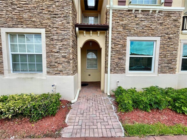 3350 NE 13th Cir Dr in Homestead, FL - Building Photo - Building Photo