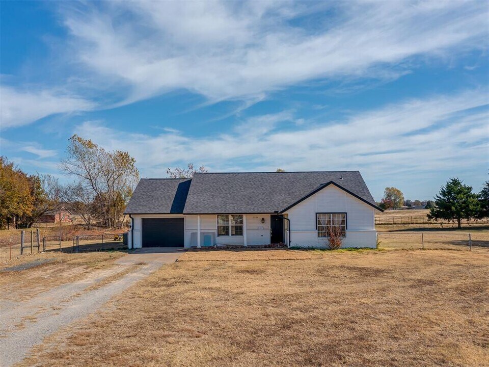21128 Sandy Creek Ln in Purcell, OK - Building Photo
