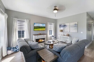 6 Lilac Ln in Ottawa, IL - Foto de edificio - Building Photo