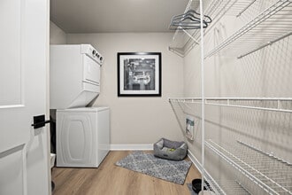 The Town Center Villas in Shelby Township, MI - Foto de edificio - Building Photo