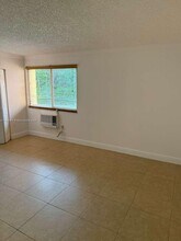 7000 NW 186th St in Hialeah, FL - Building Photo - Building Photo