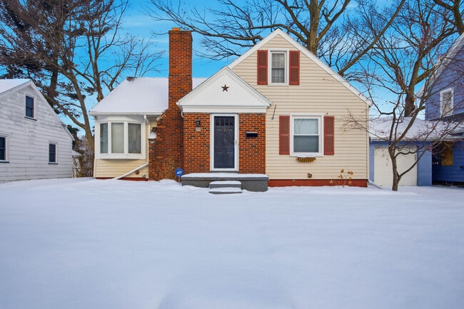 406 Tarrington Rd in Irondequoit, NY - Building Photo - Building Photo