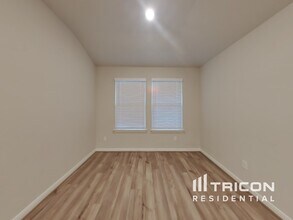 13530 Paxton Blvd in Saint Hedwig, TX - Building Photo - Building Photo