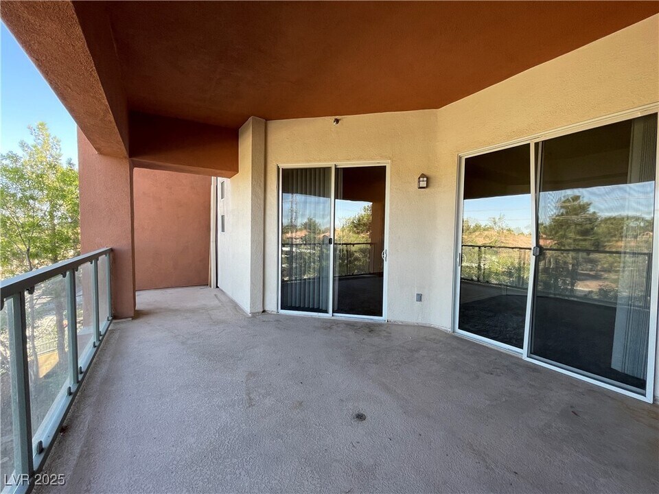 27 E Agate Ave in Las Vegas, NV - Building Photo