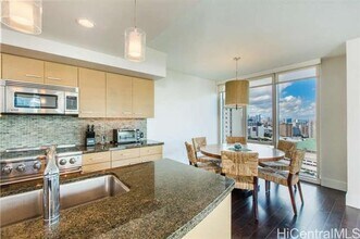 1837 Kalakaua Ave in Honolulu, HI - Building Photo - Building Photo