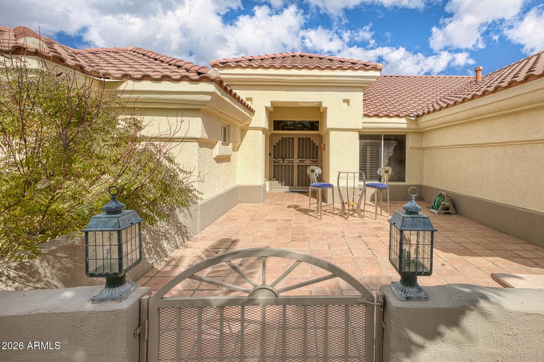 15704 W Sentinel Dr in Sun City West, AZ - Building Photo