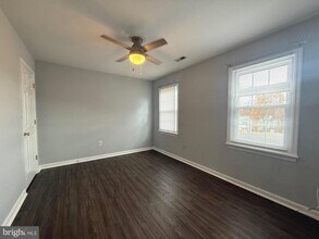 10002 Erlwood Ct in Fredericksburg, VA - Foto de edificio - Building Photo