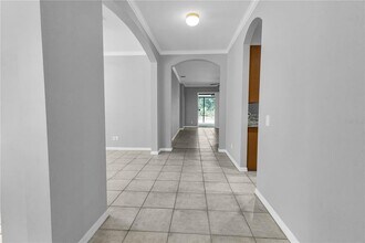 721 Stonecrest Dr in Sarasota, FL - Foto de edificio - Building Photo