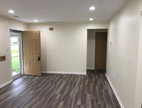 17563 Western Ave in Homewood, IL - Building Photo - Building Photo