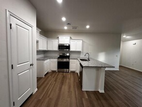 11503 Mackenzie Wy in Yukon, OK - Building Photo - Building Photo