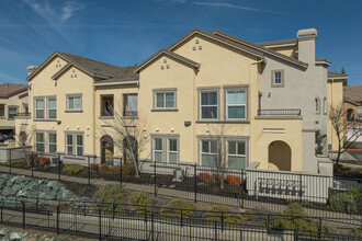 Altura Villas in Folsom, CA - Building Photo - Building Photo