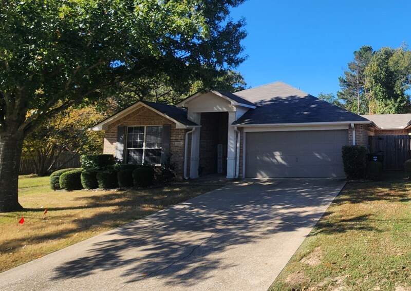 6053 Pine Cone Ln in Tyler, TX - Building Photo