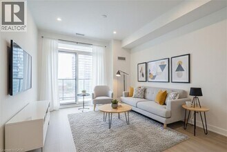 25 Wellington St S in Kitchener, ON - Building Photo - Building Photo