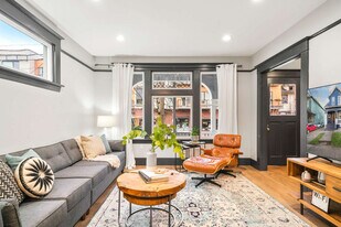 3820 SE Belmont St in Portland, OR - Building Photo