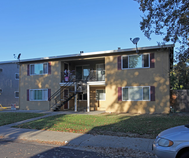 1817 Piedmont Way in Roseville, CA - Building Photo - Building Photo