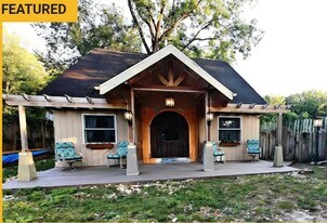 10426 Vistula Rd in Osceola, IN - Building Photo