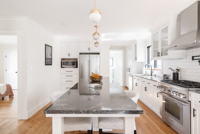 346 Walden St, Unit 1 in Cambridge, MA - Building Photo - Building Photo