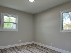 600 Lacy Ave in Streamwood, IL - Building Photo - Building Photo