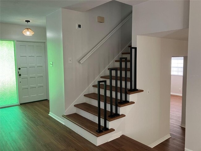 514 Crestover Dr in Tampa, FL - Building Photo - Building Photo