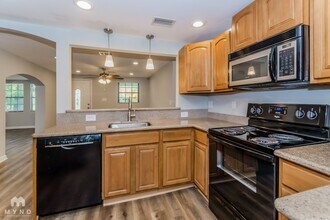 2039 Ashland St in Jacksonville, FL - Foto de edificio - Building Photo
