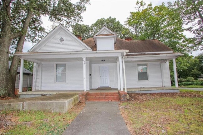400 E Sprague St in Winston-Salem, NC - Building Photo - Building Photo