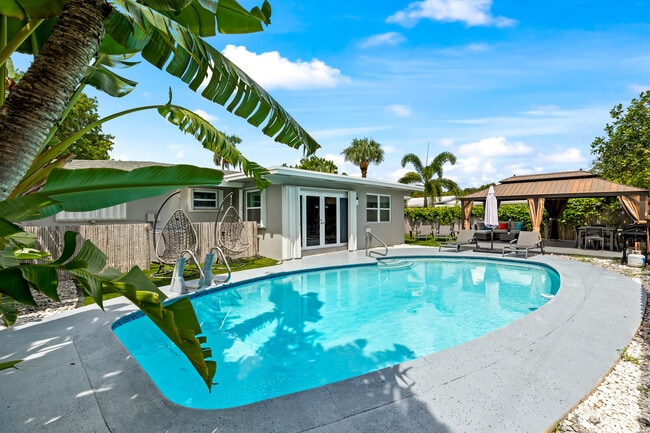 1800 NE 28th Ave in Pompano Beach, FL - Building Photo - Building Photo