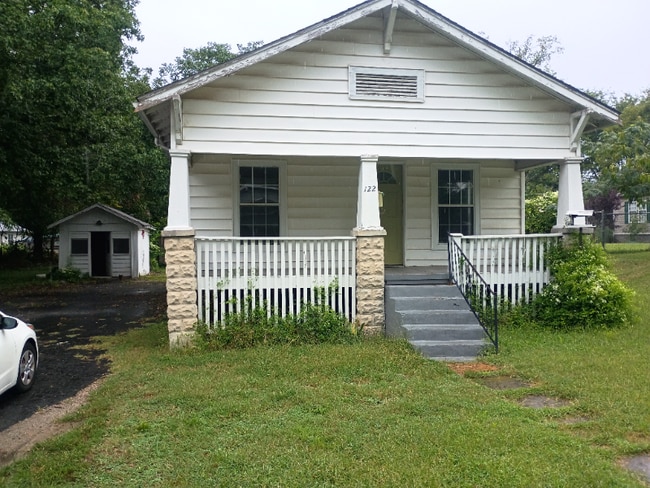 property at 122 W Mead St