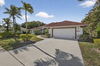 1940 S Club Dr in Wellington, FL - Building Photo - Building Photo