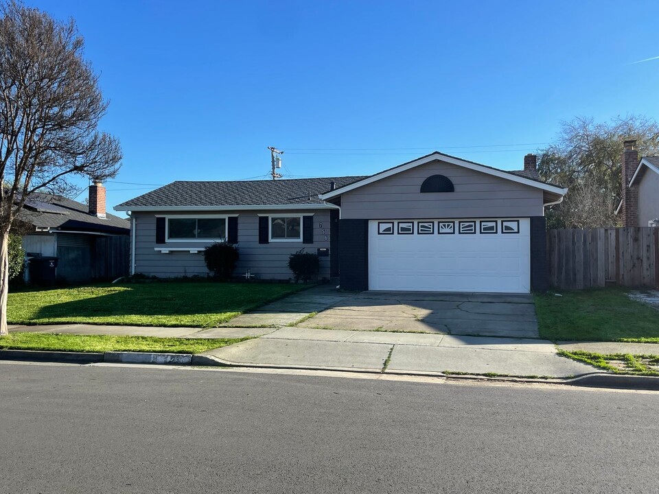 756 La Alondra Way in Gilroy, CA - Building Photo