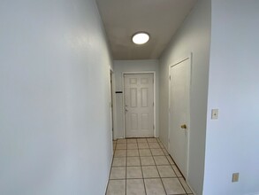 8709 Suncrest Ave SW in Albuquerque, NM - Building Photo - Building Photo